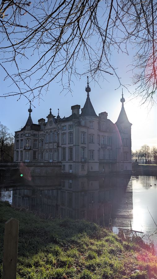 Winter aan het kasteel van Poeke