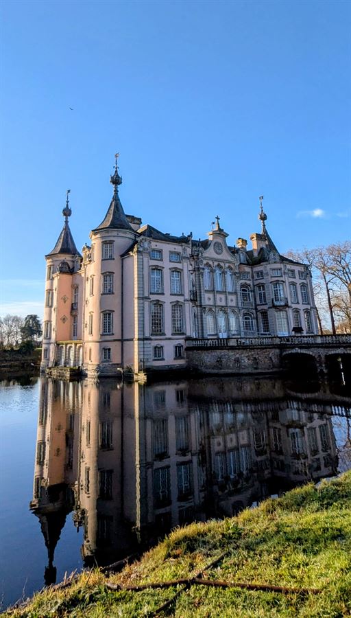 Winter aan het kasteel van Poeke